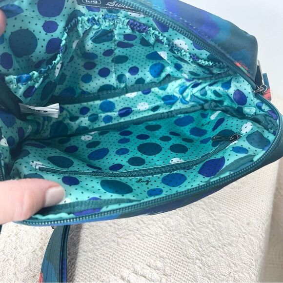 Lug Switch Convertible Crossbody in Mystic Bloom Forest RFID protection - Picture 11 of 12